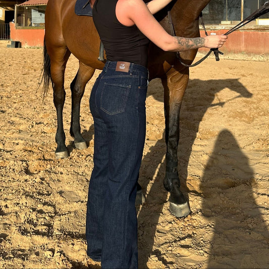 dark bleu jeans